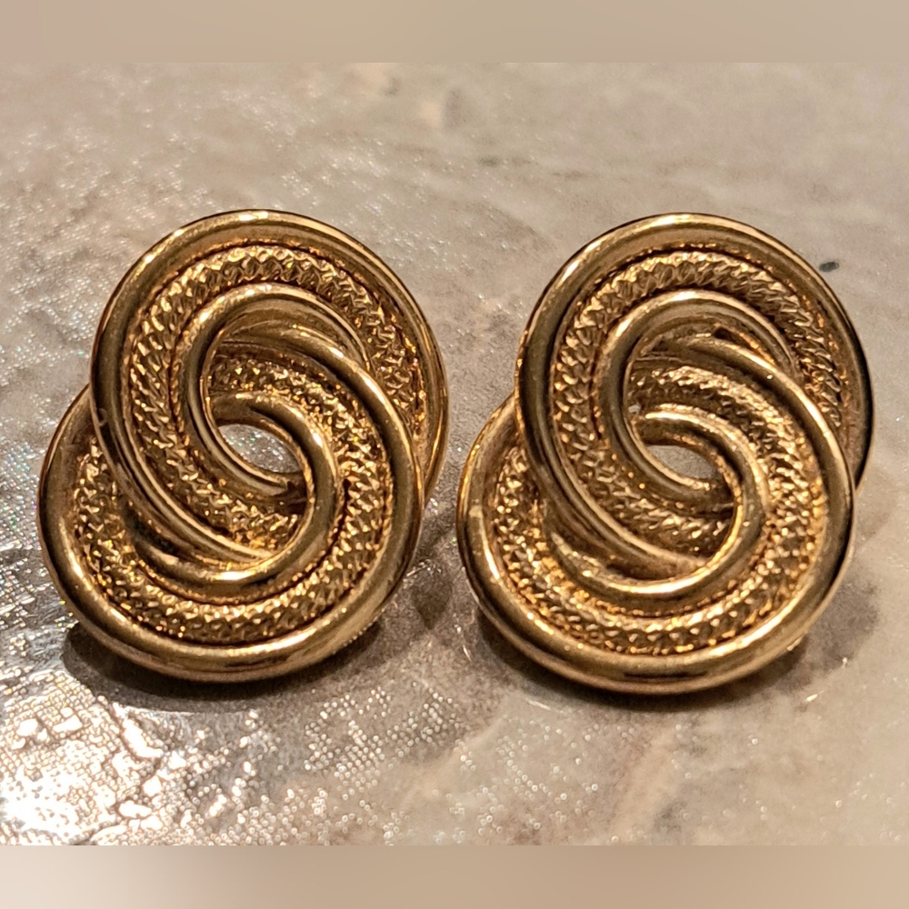Vintage Elegant Gold Spiral Knot Earrings